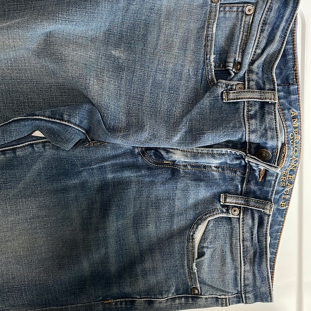 American eagle blue jeans 30x32